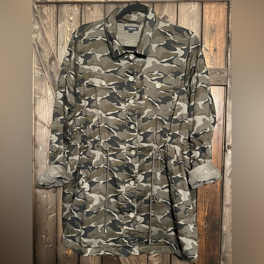 Torrid Camouflage Utility Jacket with Cinch Waist Size 1